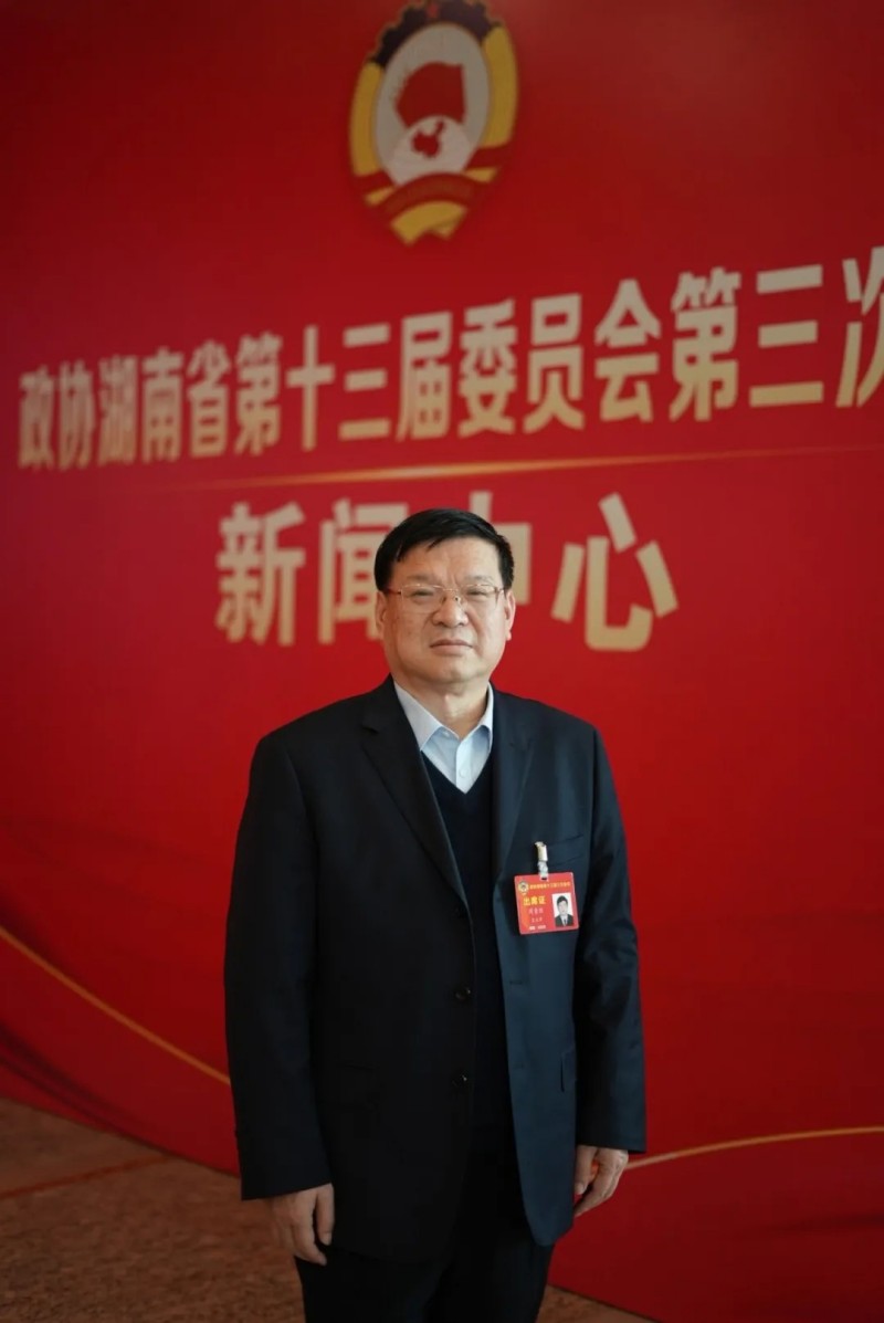 兩會供銷之聲丨周重旺：產(chǎn)業(yè)先行，以農(nóng)業(yè)經(jīng)營主體的發(fā)展助力鄉(xiāng)村振興