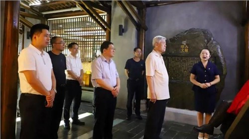 原國(guó)務(wù)院參事、國(guó)家制造強(qiáng)國(guó)建設(shè)戰(zhàn)略咨詢委員會(huì)委員張綱一行來(lái)集團(tuán)白沙溪茶廠考察調(diào)研